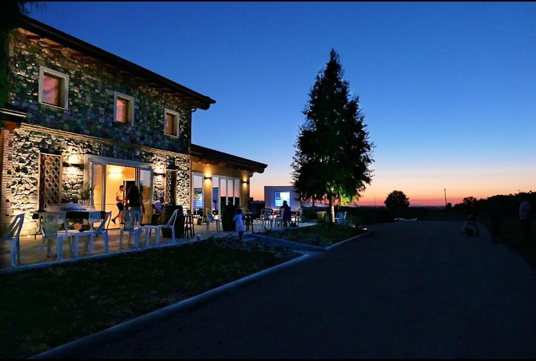 Agriturismo E Acetaia La Vedetta Кастелветро ди Модена Екстериор снимка